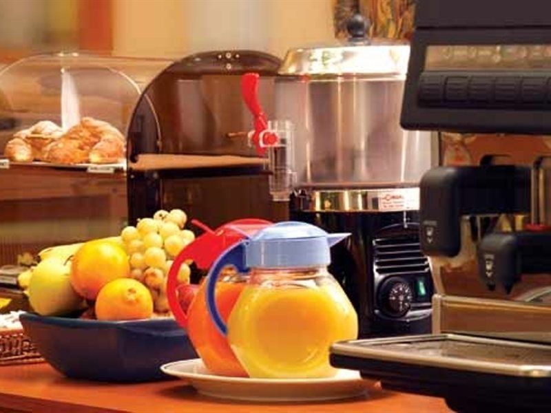 Unaway Hotel & Residence Linea Uno Milano ภายนอก รูปภาพ