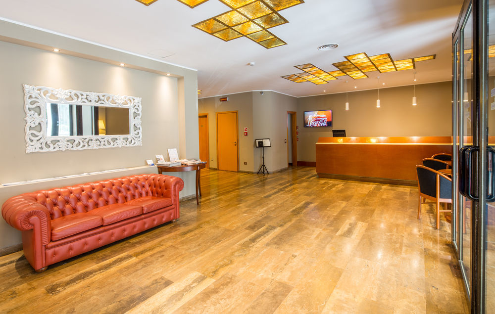 Unaway Hotel & Residence Linea Uno Milano ภายนอก รูปภาพ
