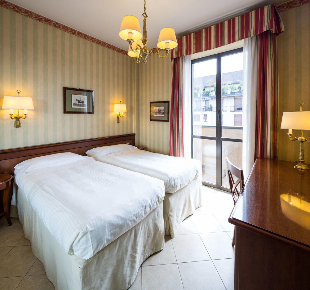 Unaway Hotel & Residence Linea Uno Milano ภายนอก รูปภาพ