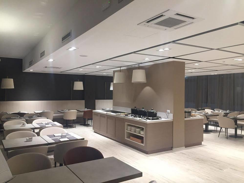 Unaway Hotel & Residence Linea Uno Milano ภายนอก รูปภาพ