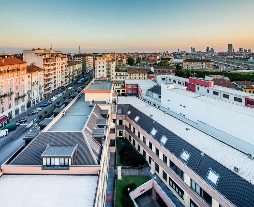 Unaway Hotel & Residence Linea Uno Milano ภายนอก รูปภาพ