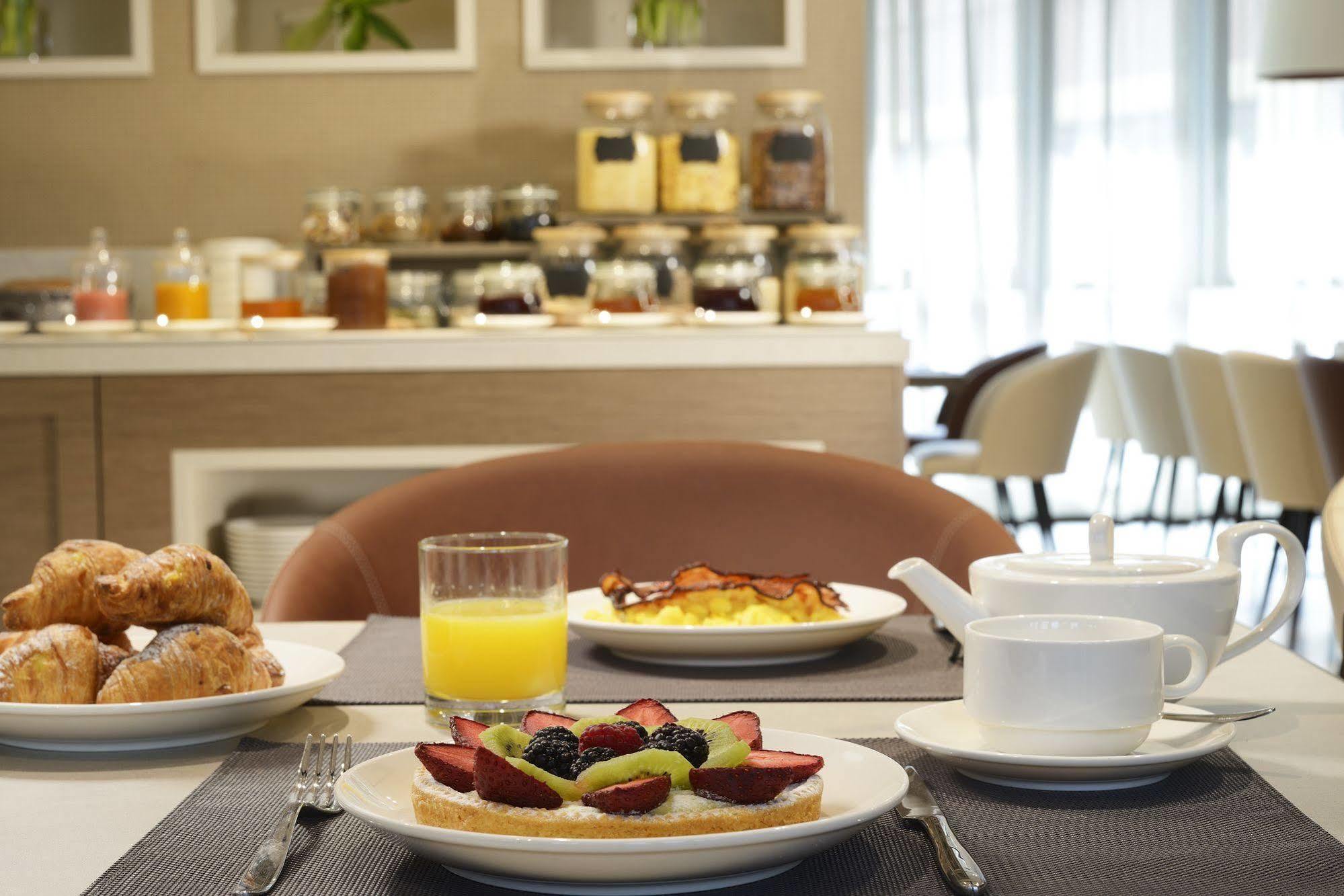 Unaway Hotel & Residence Linea Uno Milano ภายนอก รูปภาพ
